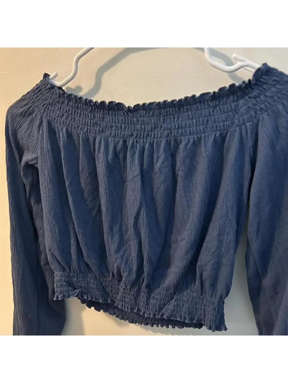 H&M Divided blue long sleeve top. Size S #feminine #summer
